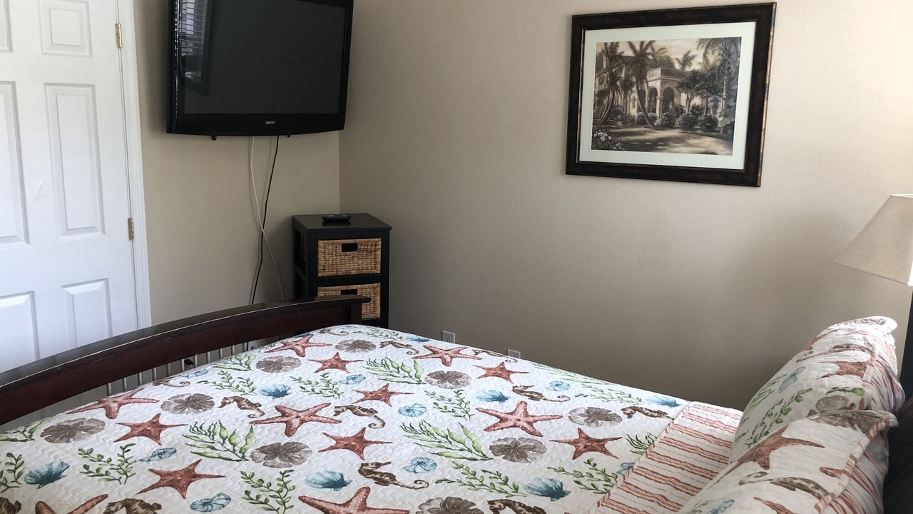 Photo of Bedroom in Lake Berkley