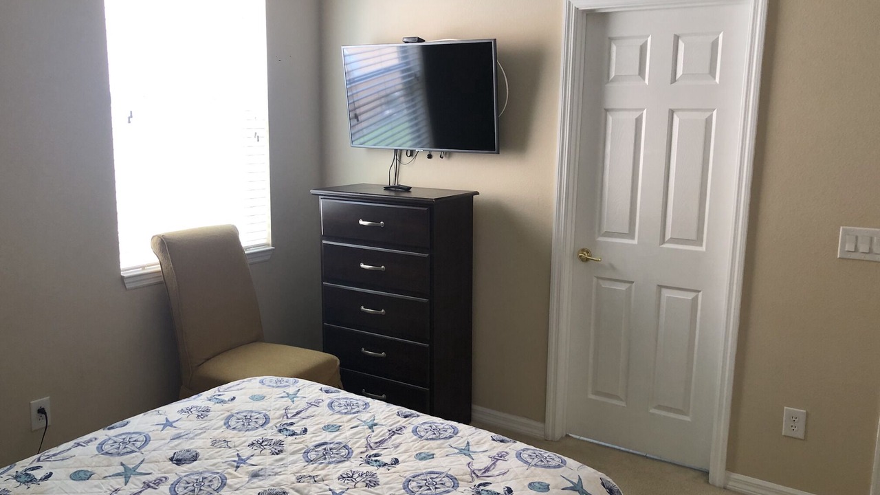 Photo of Bedroom in Lake Berkley
