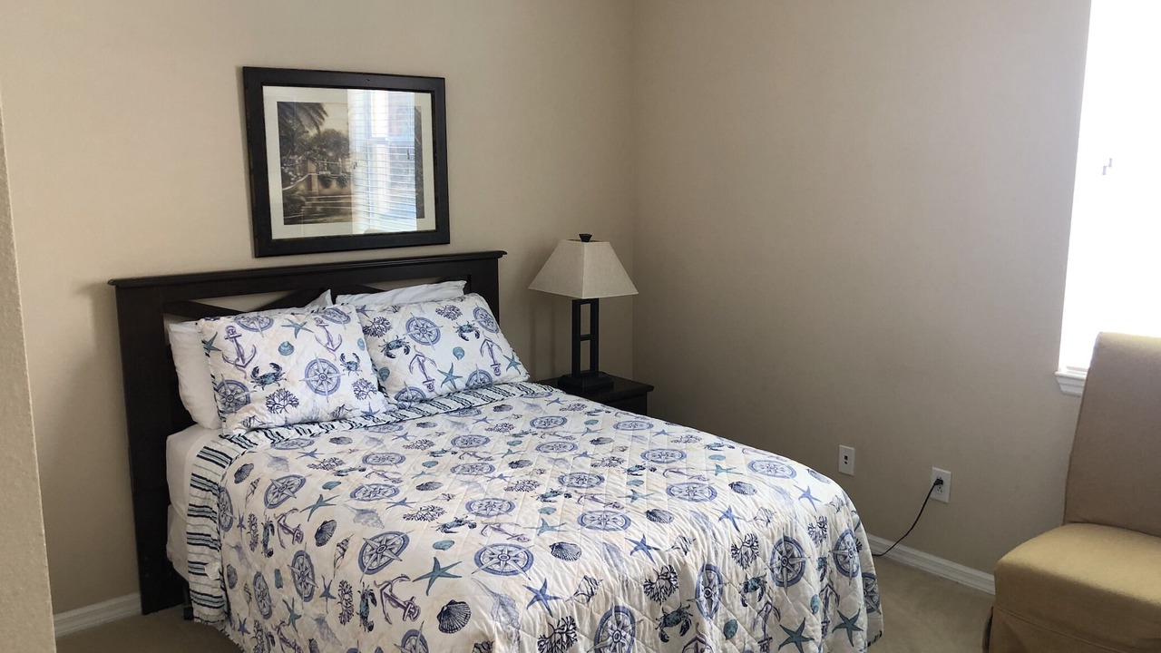 Photo of Bedroom in Lake Berkley