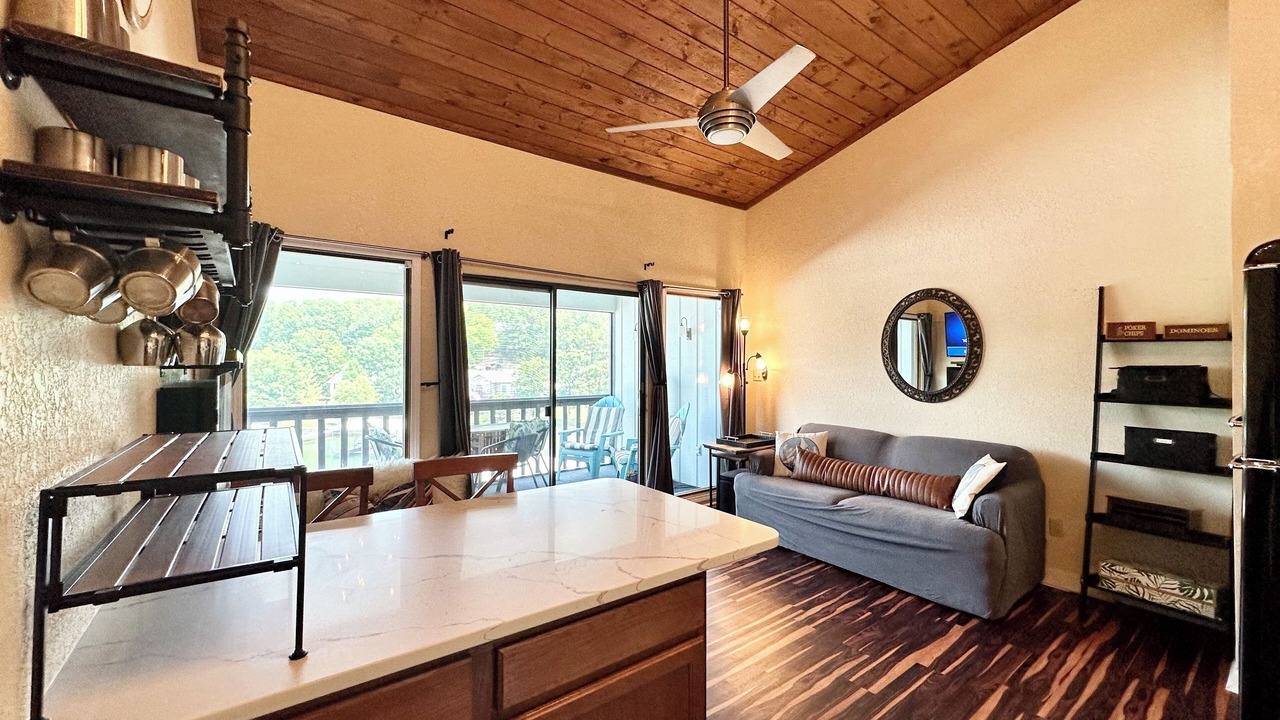 Photo of Livingroom in Osage Beach