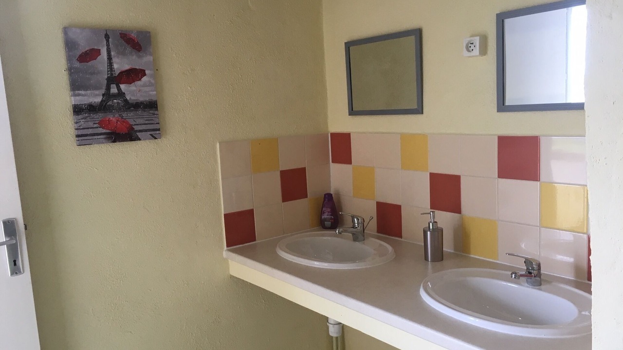 Photo of Bathroom in Blond