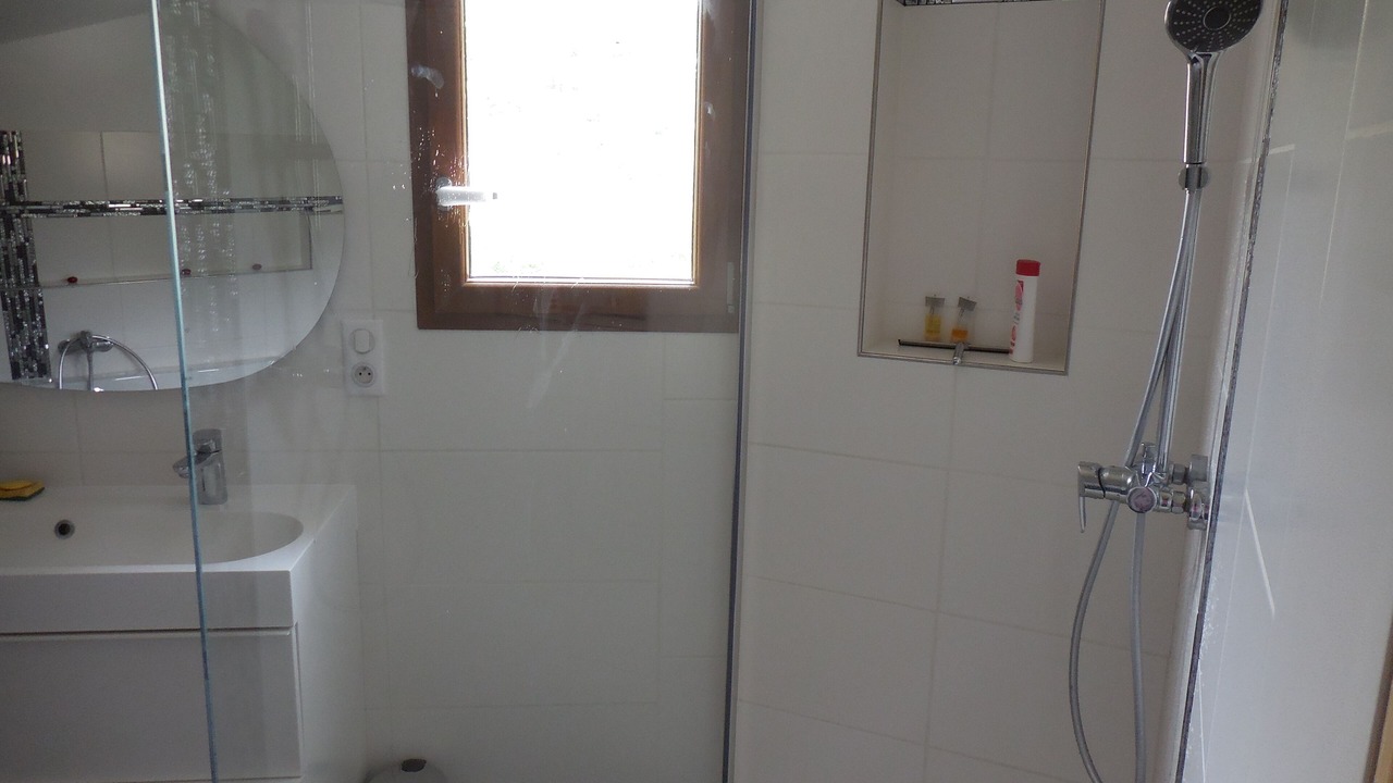 Photo of Bathroom in Draix