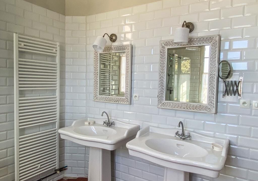 Photo of Bathroom in Sernhac