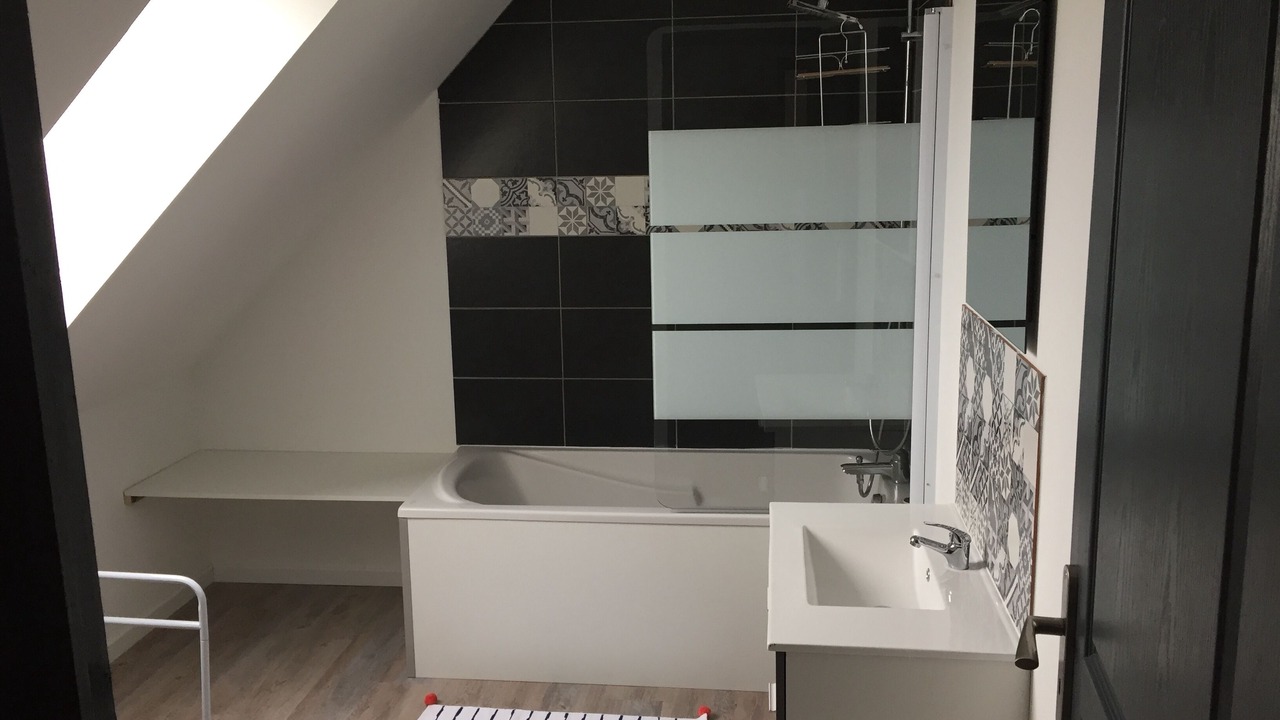 Photo of Bathroom in Coulomby