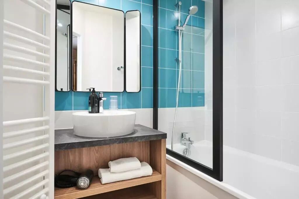 Photo of Bathroom in Issy-les-Moulineaux