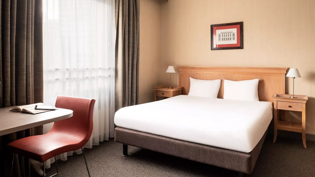 Photo of Bedroom in Puteaux