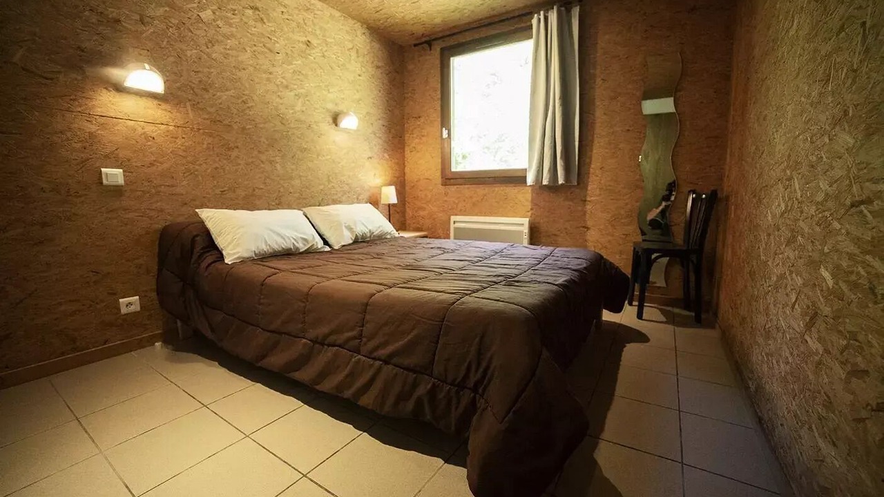 Photo of Bedroom in Aston