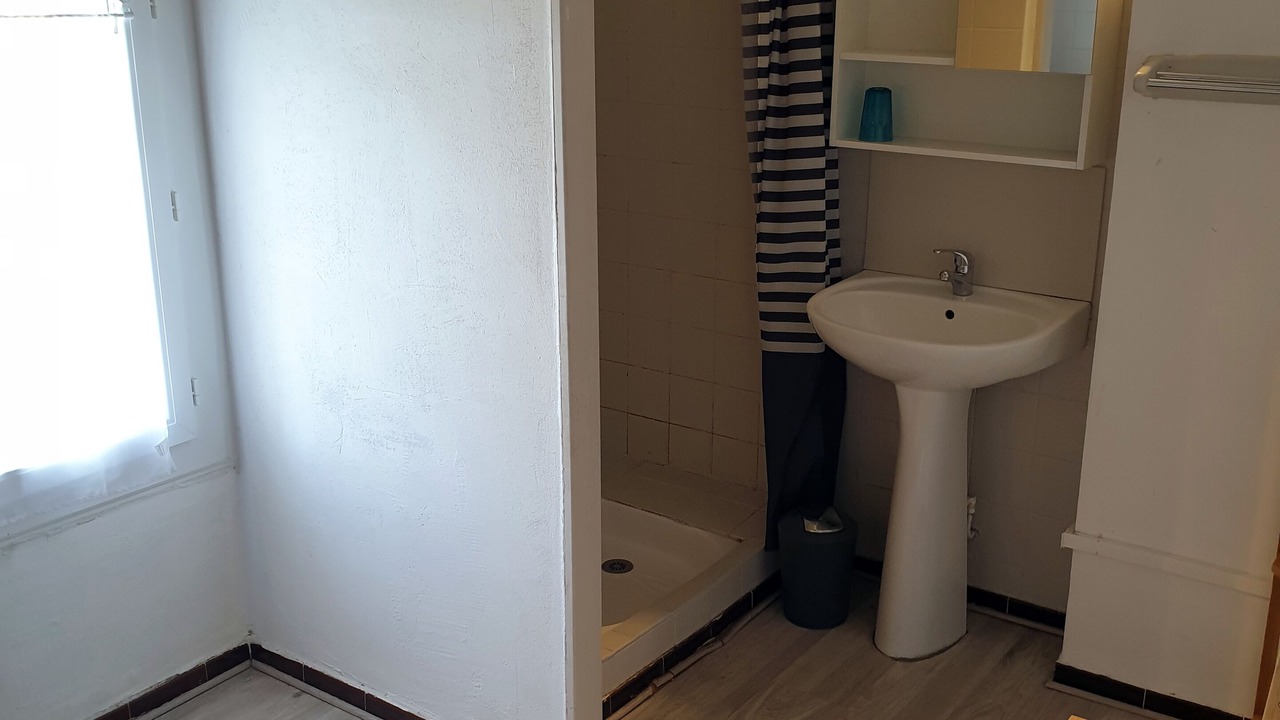 Photo of Bathroom in Saint-Genis