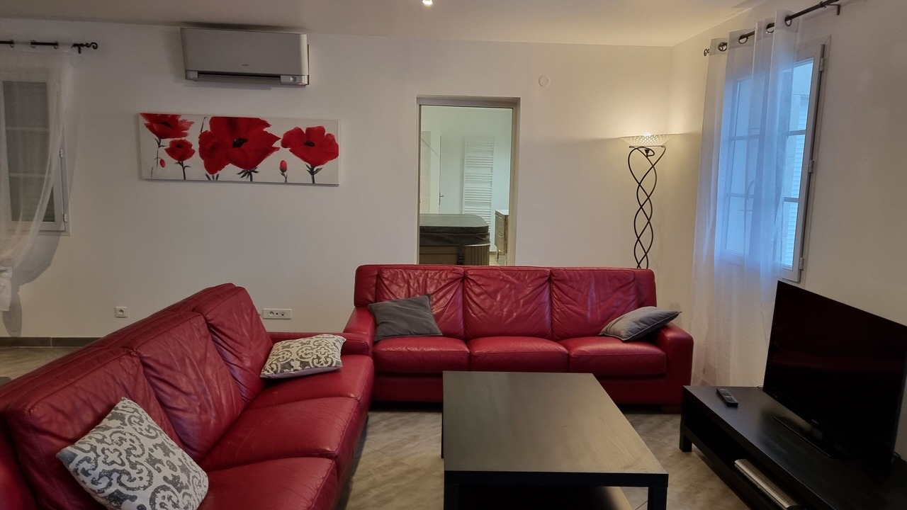 Photo of Livingroom in Mirabel