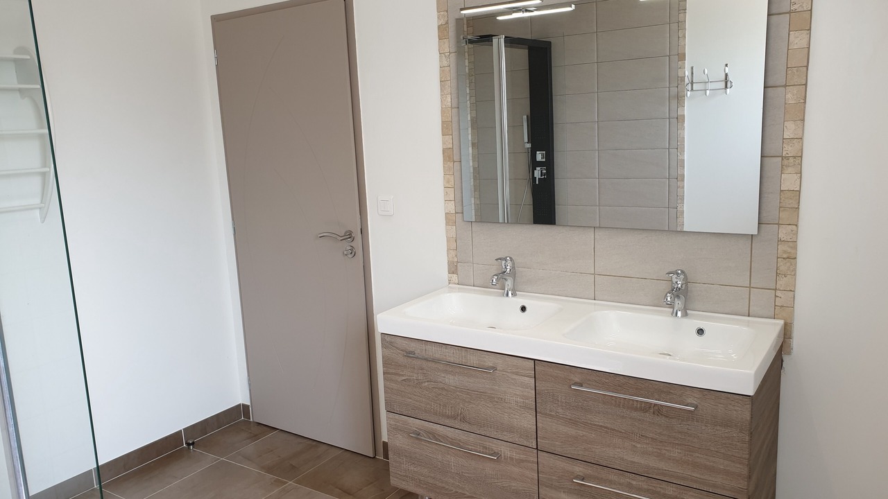 Photo of Bathroom in Mirabel