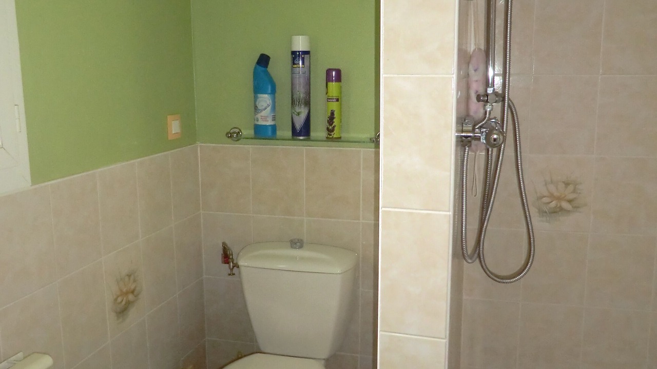 Photo of Bathroom in Port-Jerome-sur-Seine