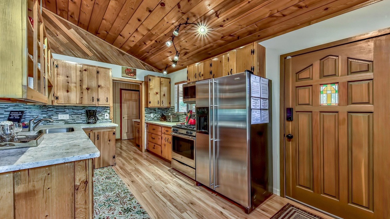 Photo of Kitchen in North Upper Truckee