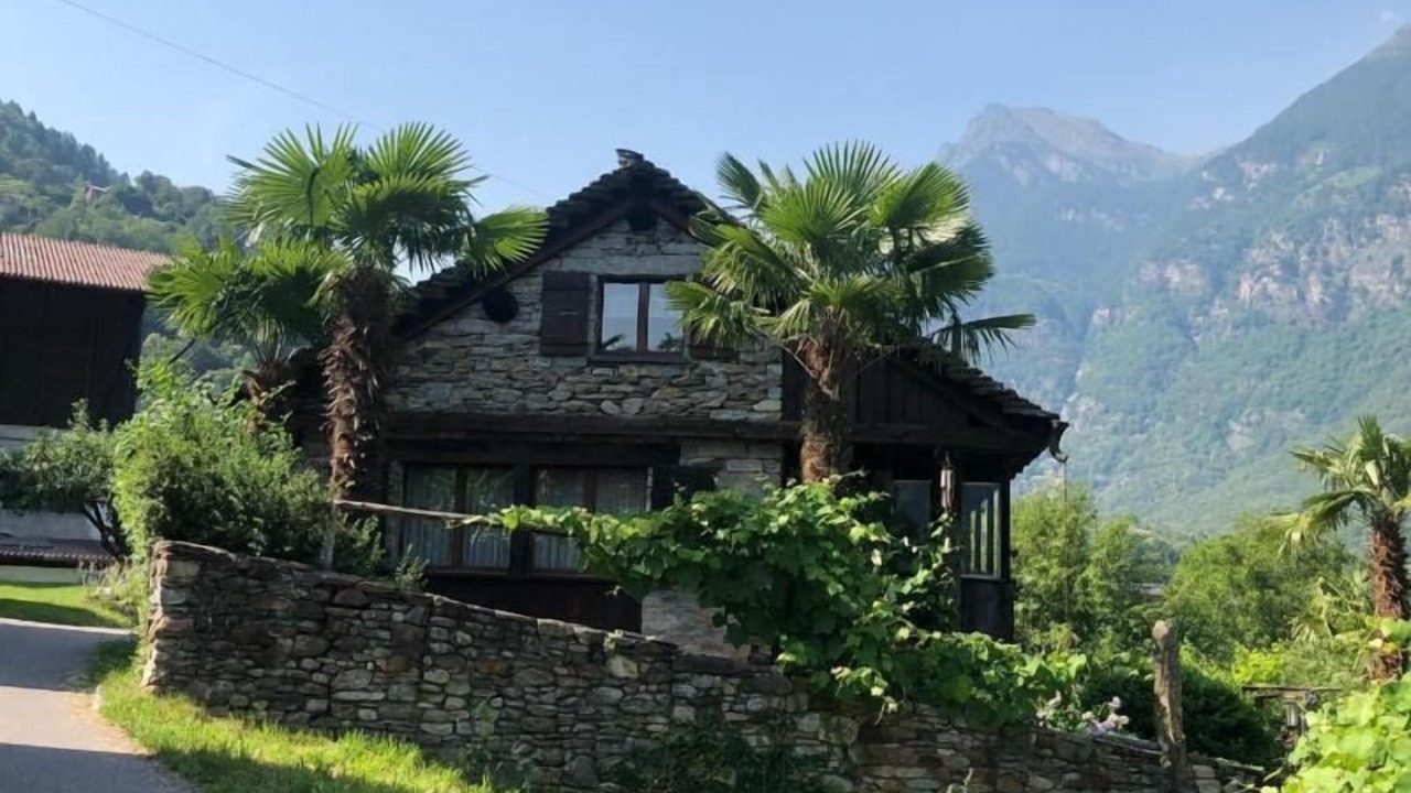 Photo of Others in Semione