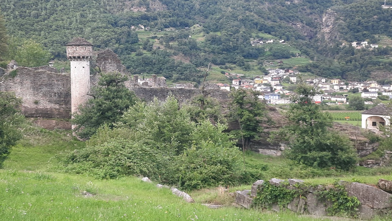 Photo of Others in Semione