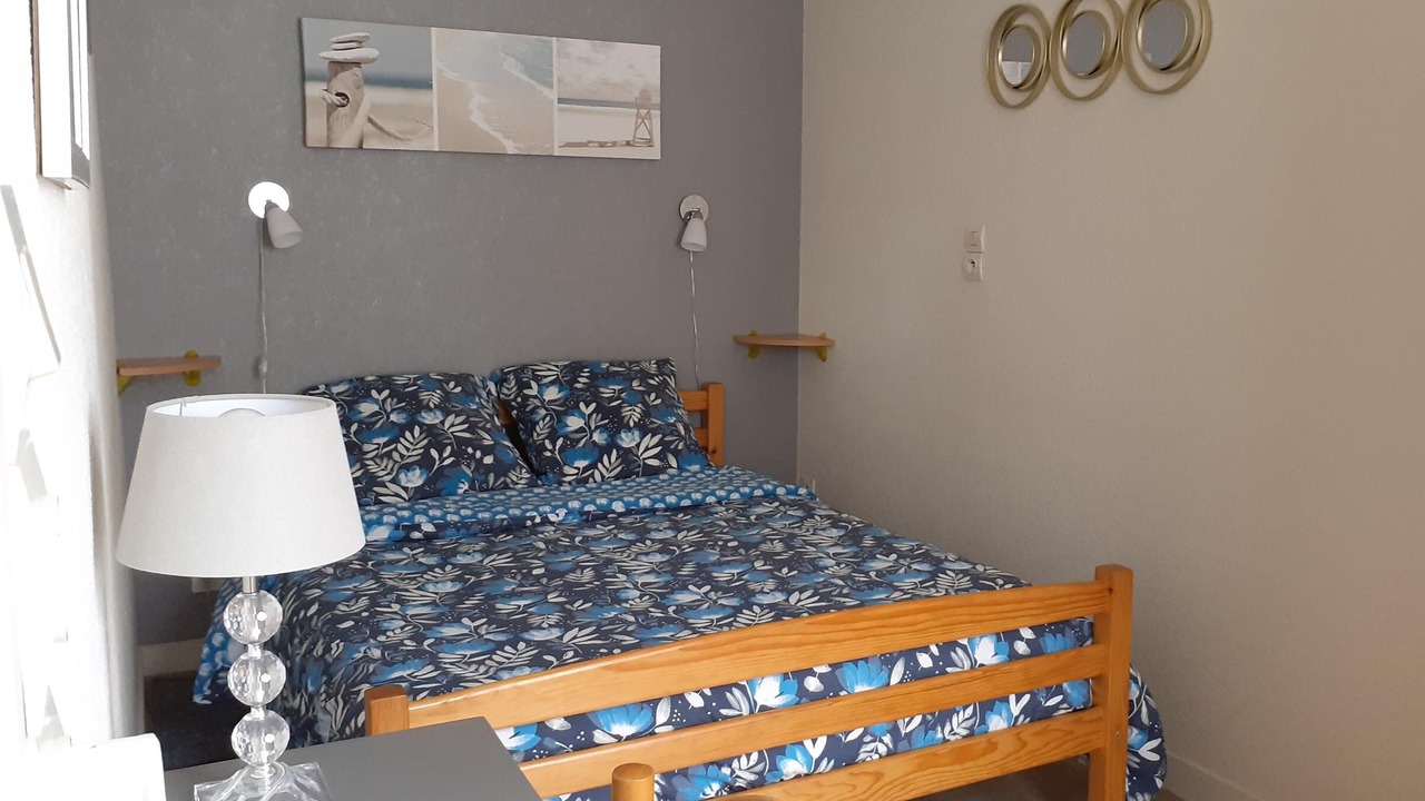 Photo of Bedroom in Saint-Servan