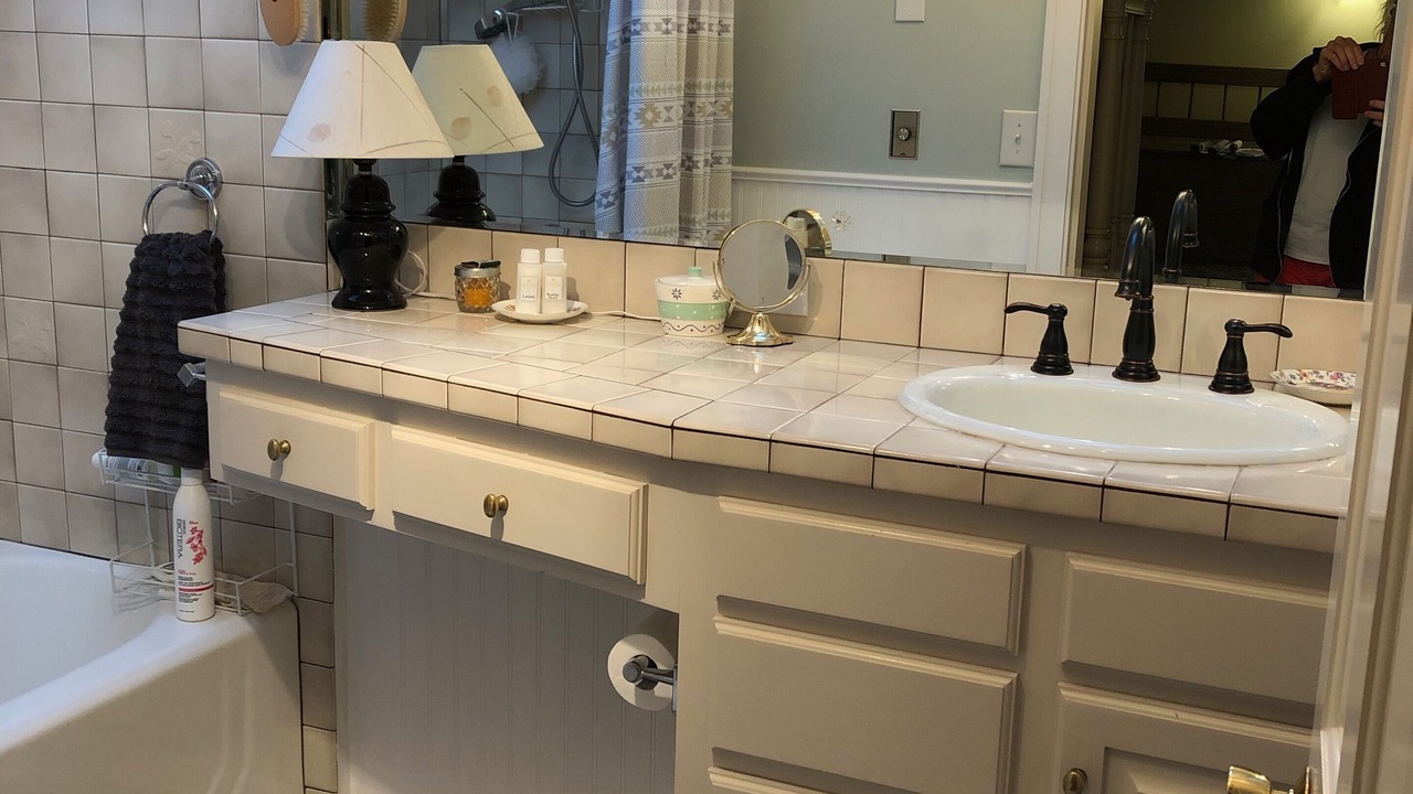 Photo of Bathroom in Cathlamet