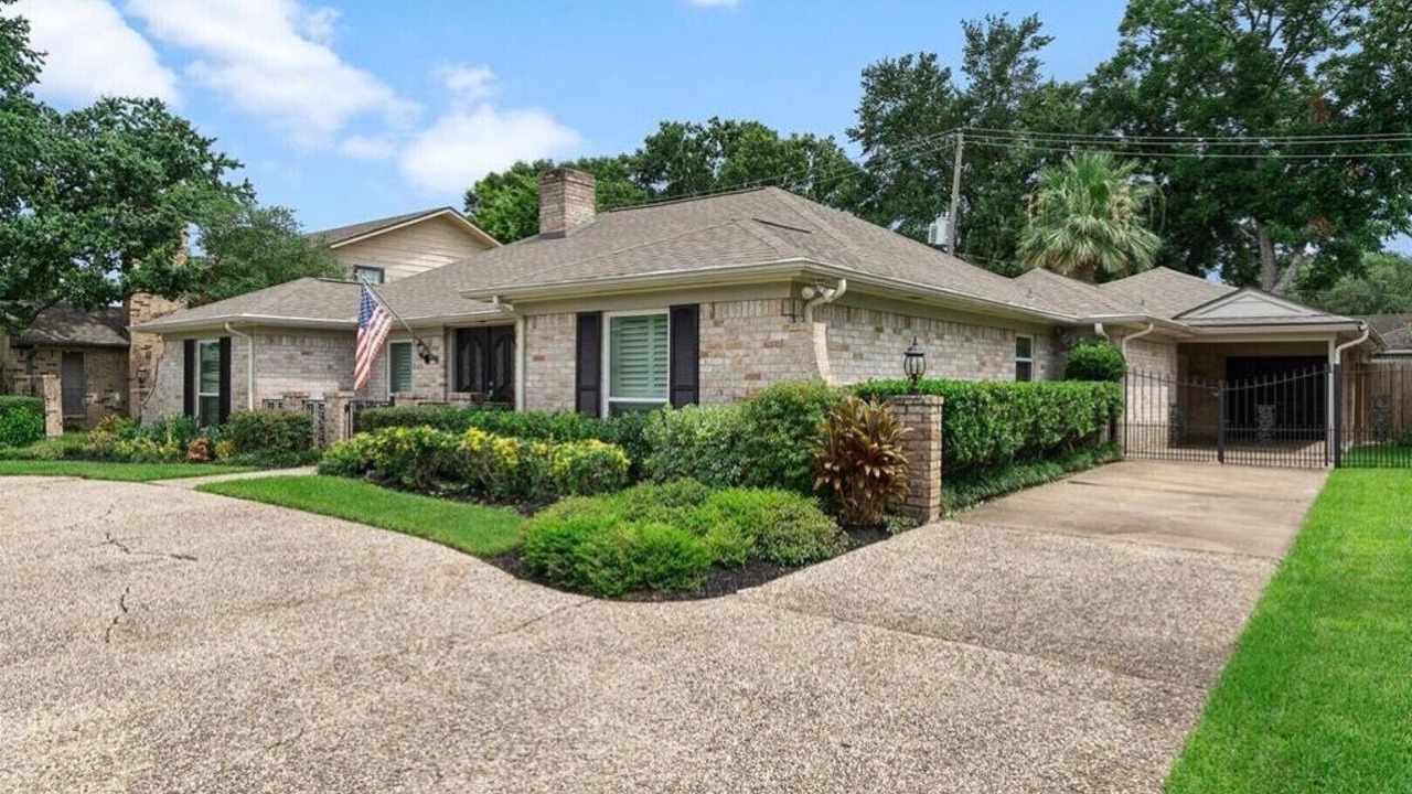 Photo of Outdoor in Woodlake - Briar Meadow