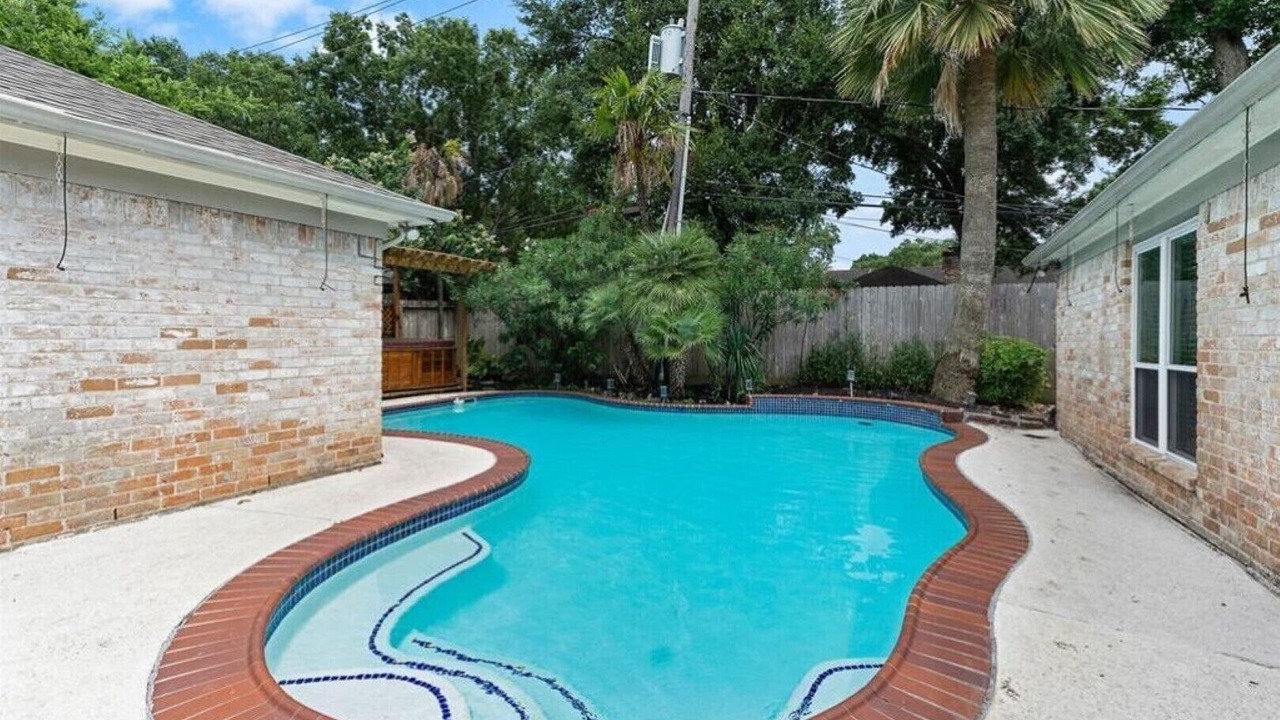 Photo of Outdoor in Woodlake - Briar Meadow