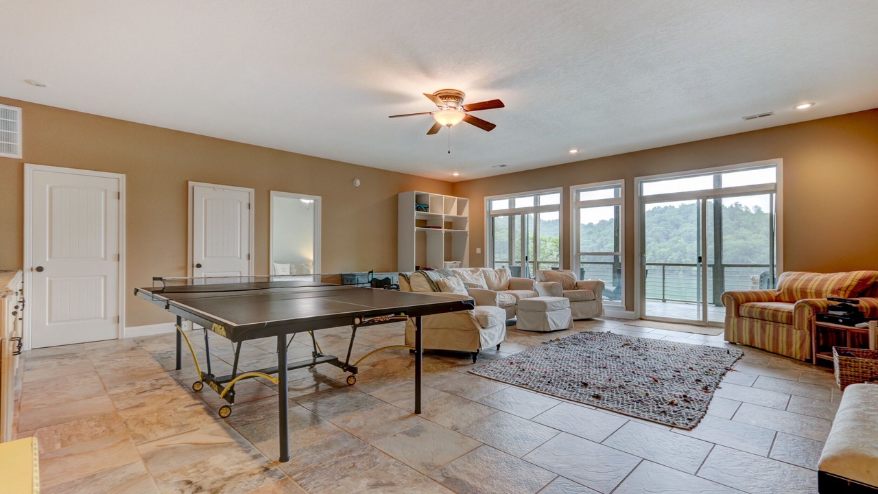 Photo of Bedroom in Jacksboro