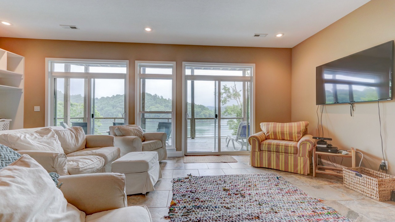 Photo of Livingroom in Jacksboro