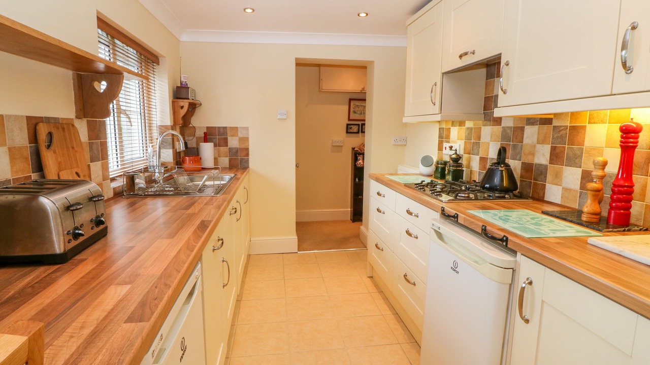 Photo of Kitchen in Llanfaethlu