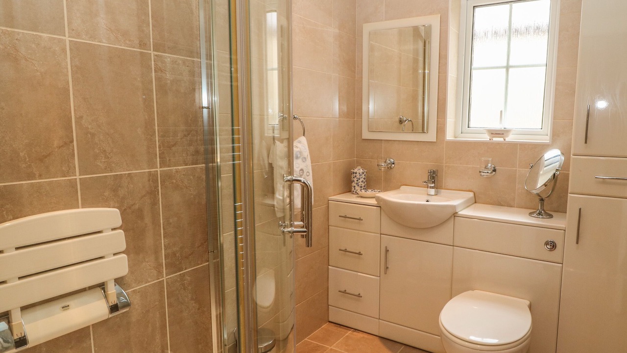 Photo of Bathroom in Llanfaethlu