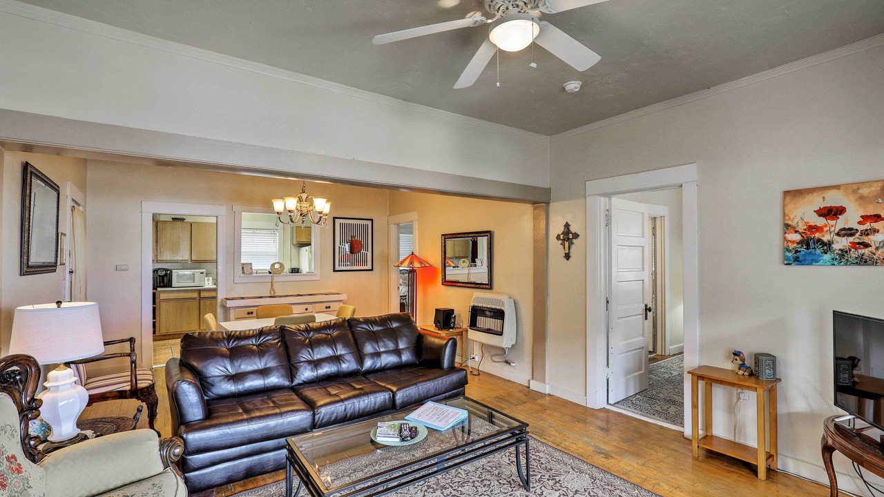 Photo of Livingroom in Bisbee