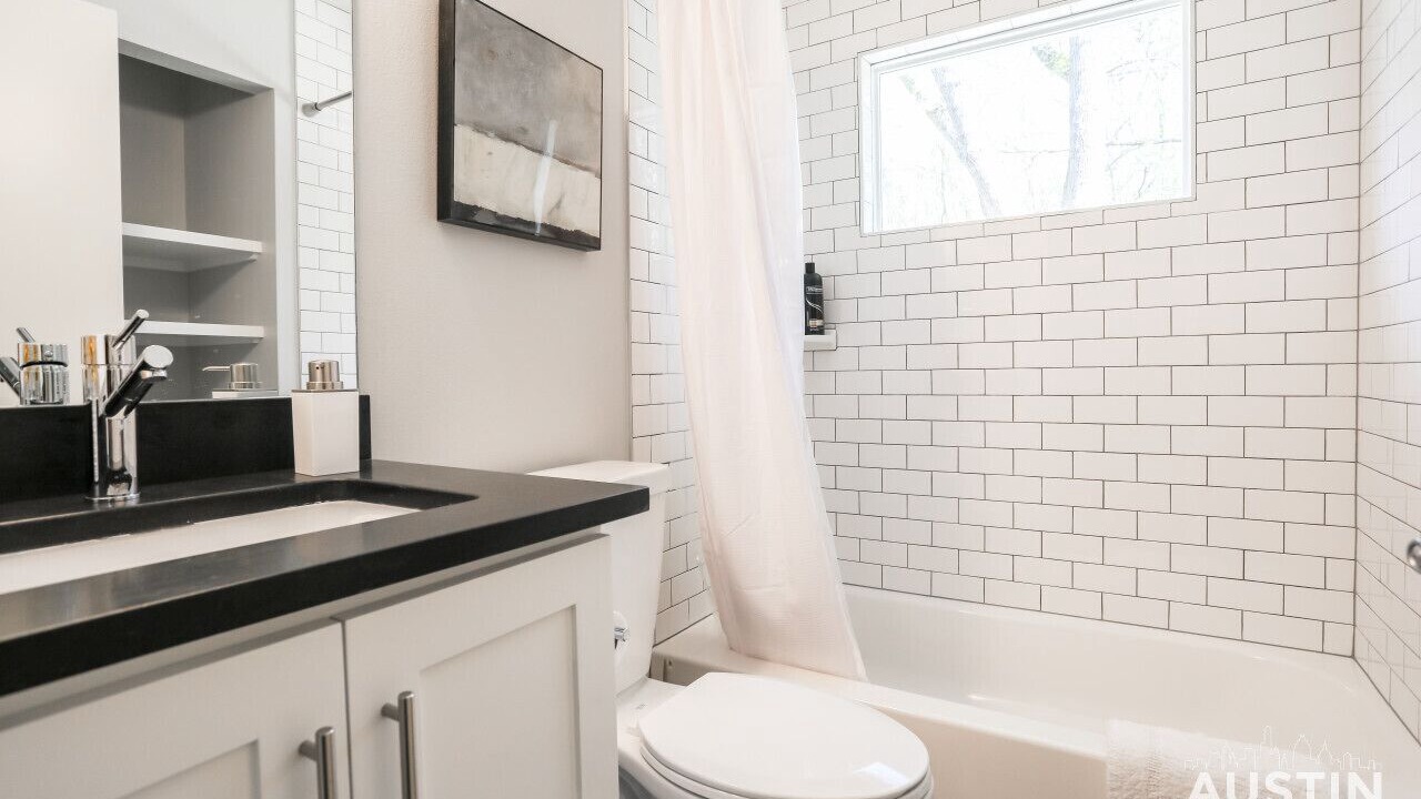 Photo of Bathroom in Parker Lane