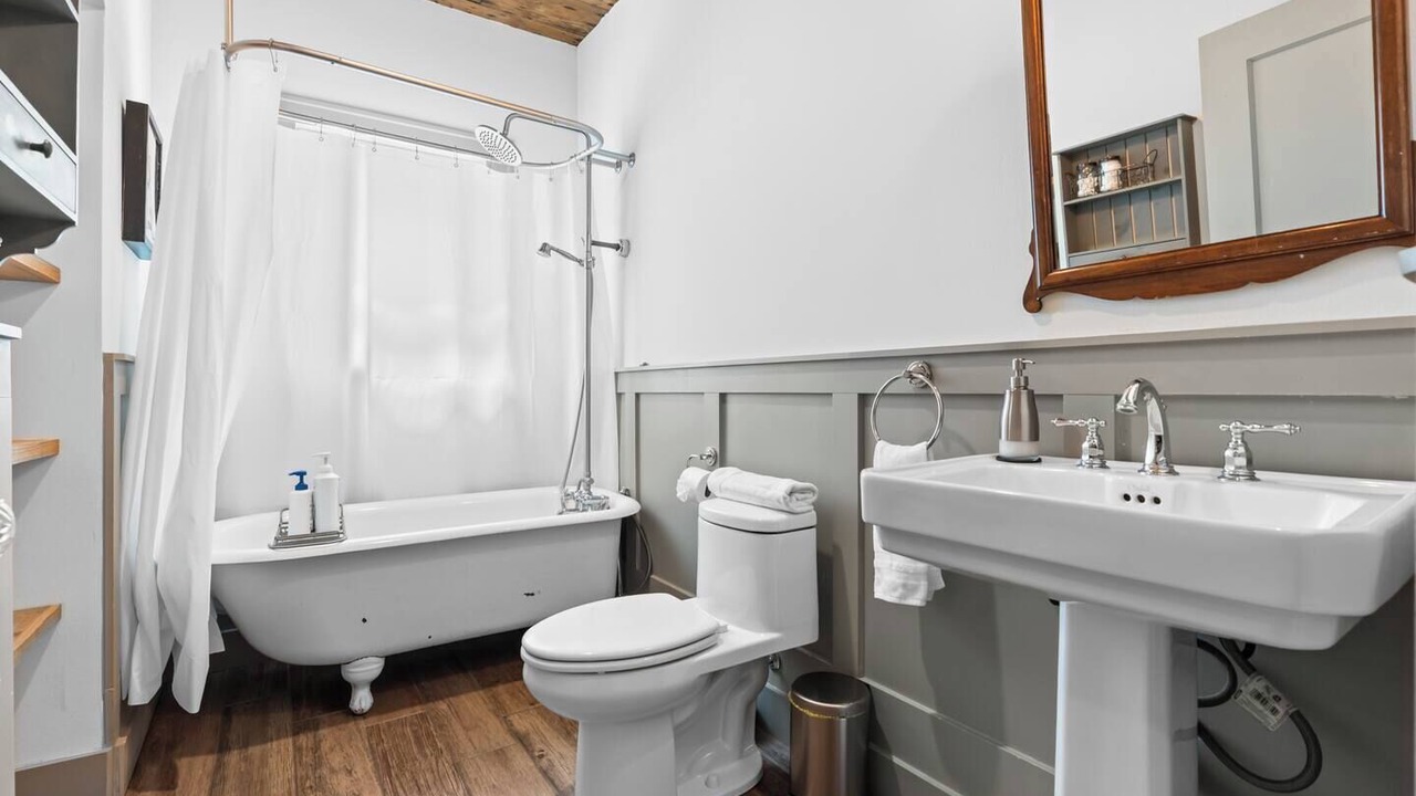 Photo of Bathroom in Brookview