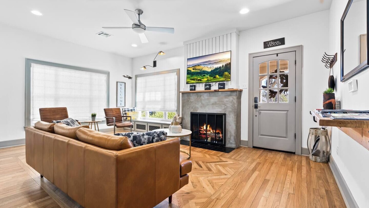 Photo of Livingroom in Brookview