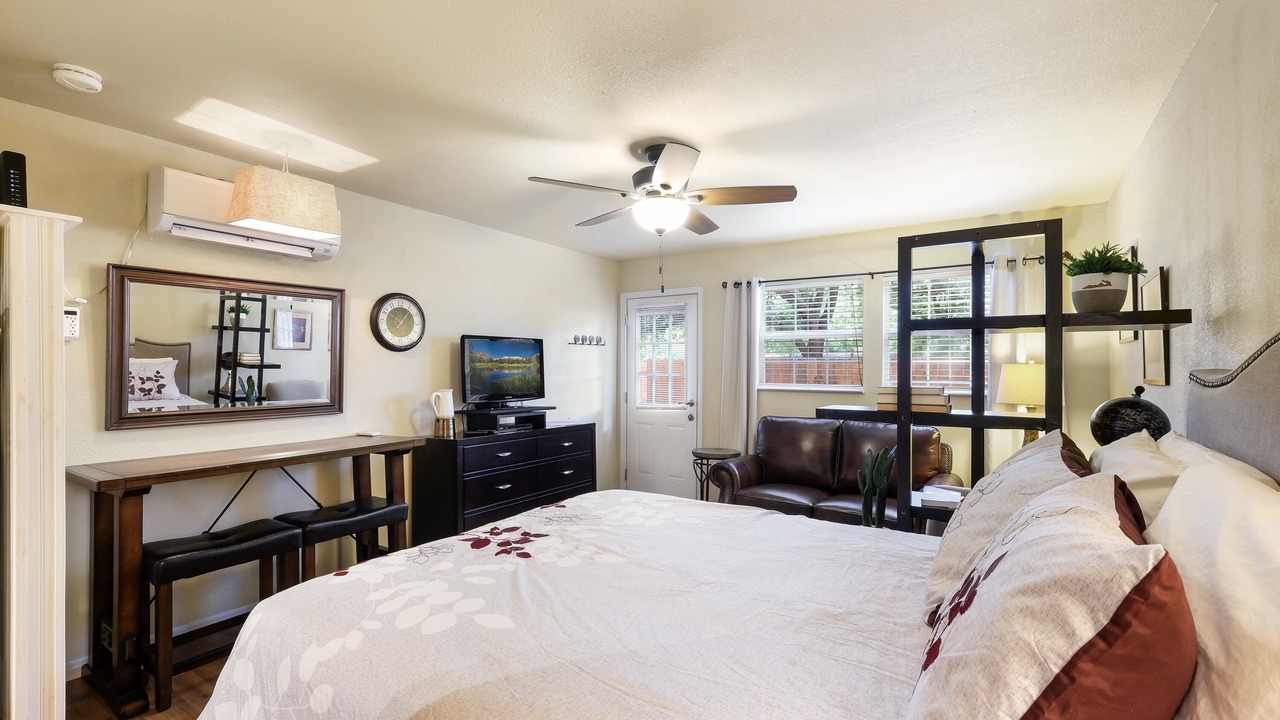 Photo of Bedroom in North San Antonio - SAT