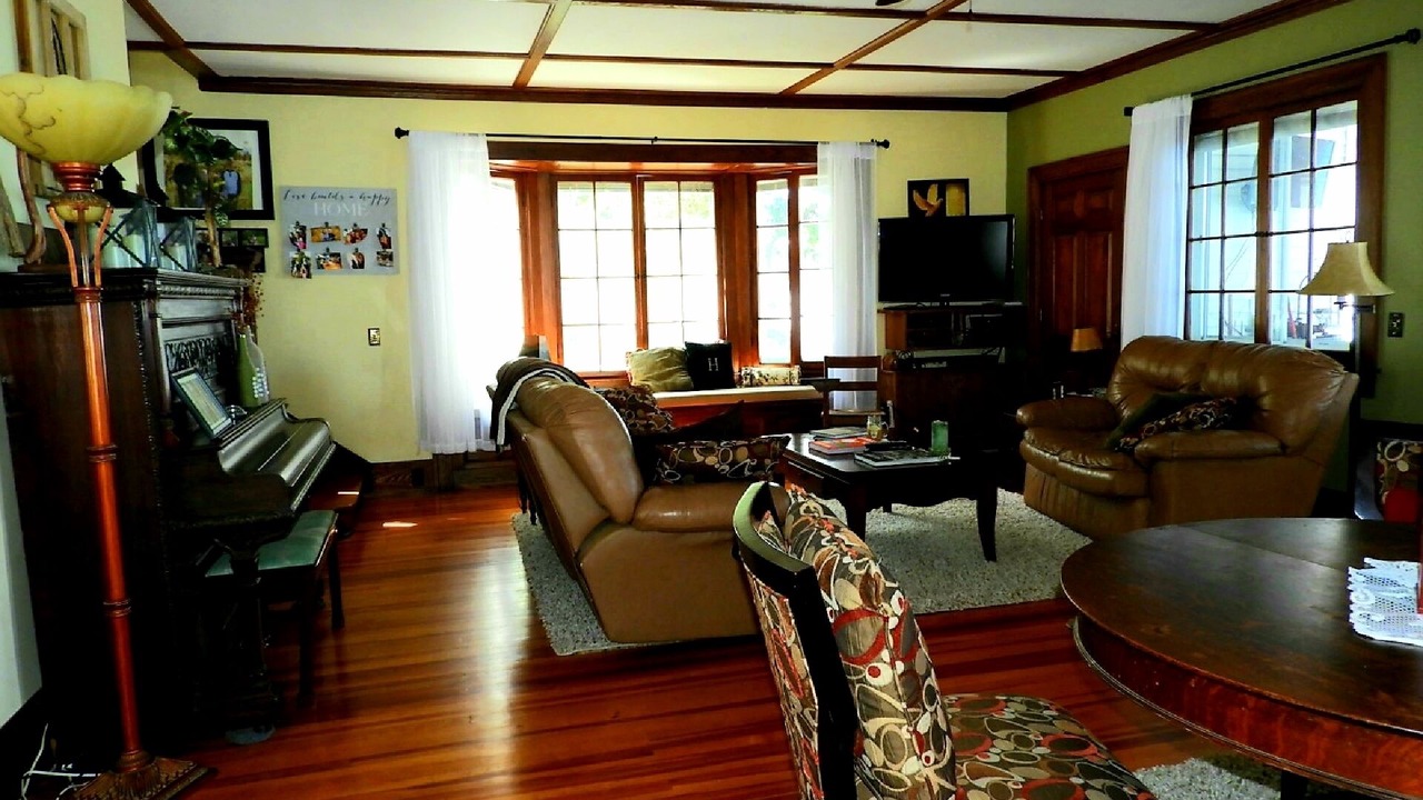 Photo of Livingroom in Livonia