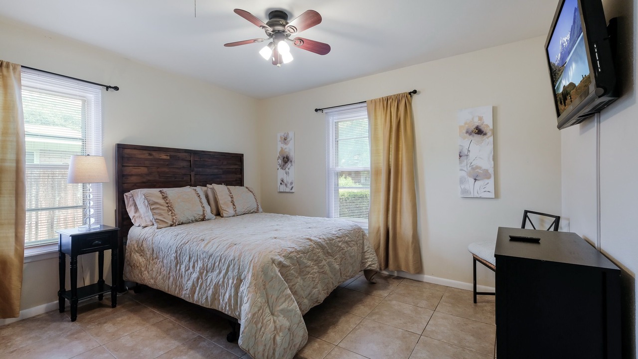 Photo of Bedroom in North San Antonio - SAT