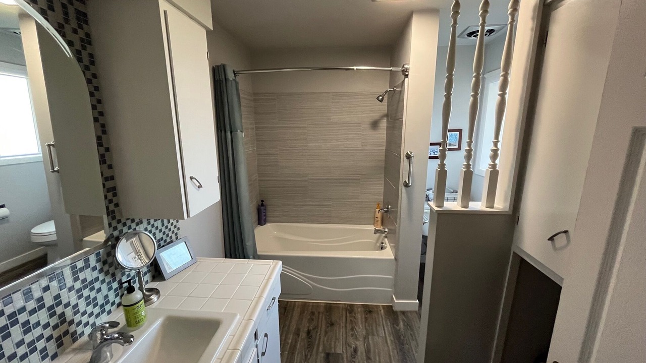 Photo of Bathroom in West Stayton