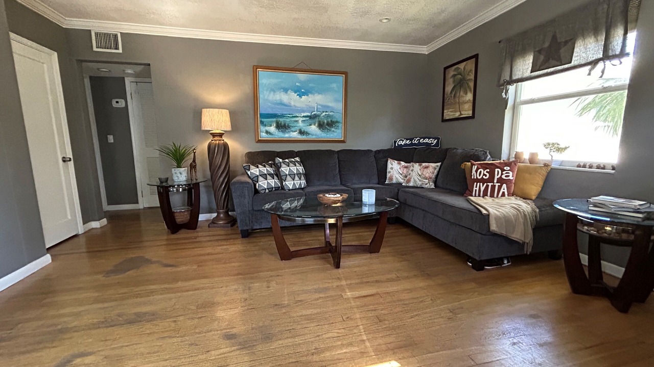 Photo of Livingroom in East Fort Lauderdale