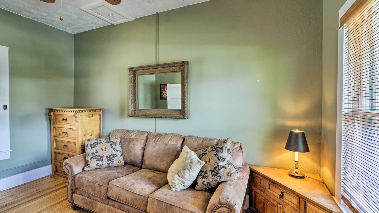 Photo of Livingroom in Bisbee