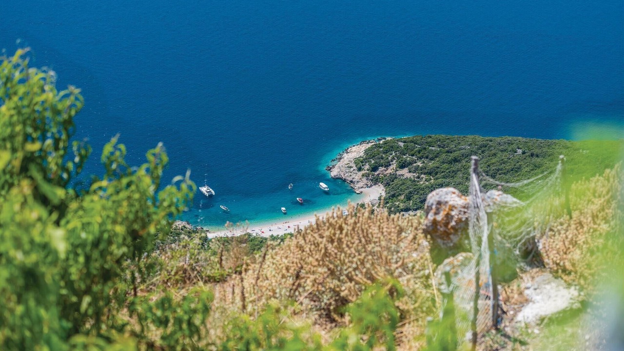 Photo of Others in Cres