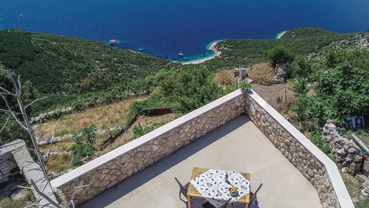 Photo of Others in Cres