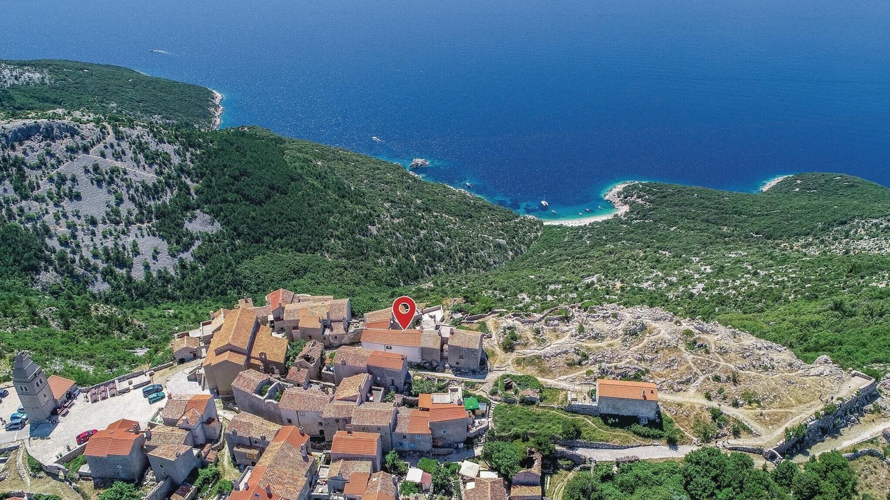 Photo of Others in Cres