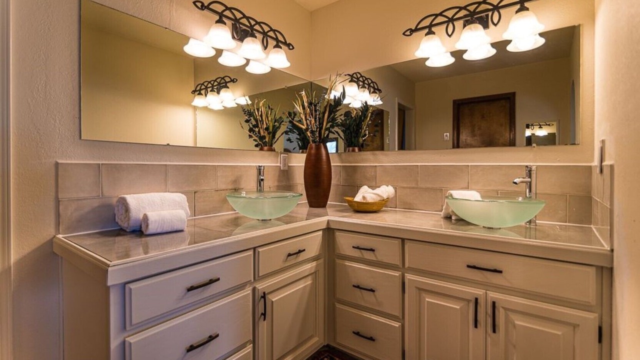 Photo of Bathroom in Albuquerque