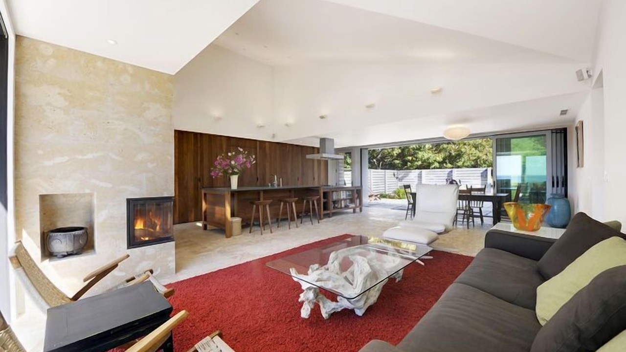 Photo of Livingroom in Suffolk County