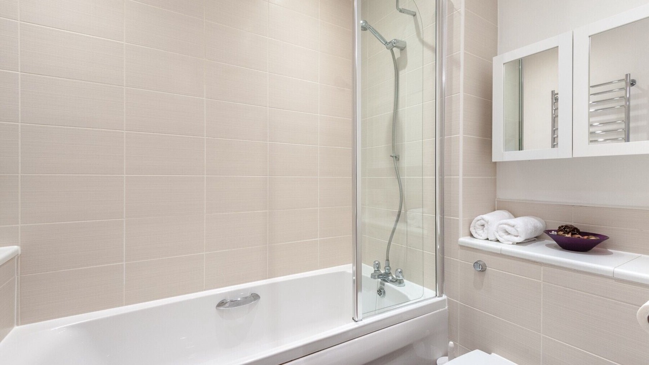 Photo of Bathroom in City Centre Glasgow