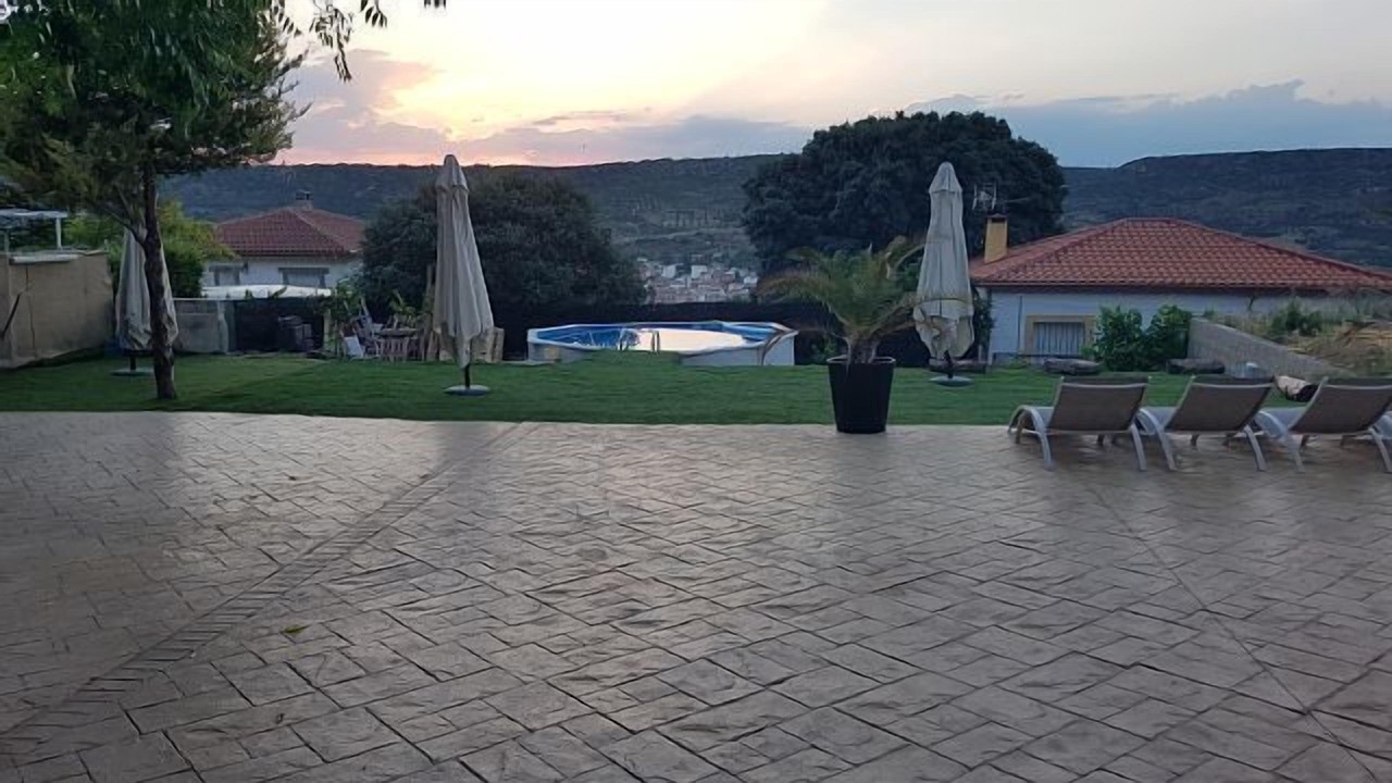 Photo of Patio Balcony in Ambite
