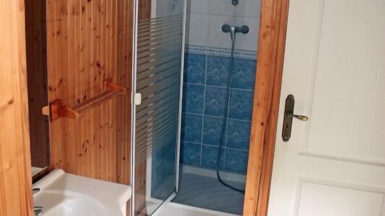 Photo of Bathroom in Beuvrequen