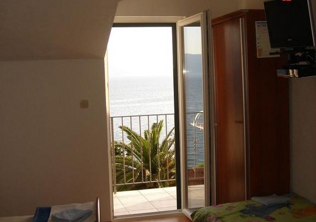 Photo of Bedroom in Brist