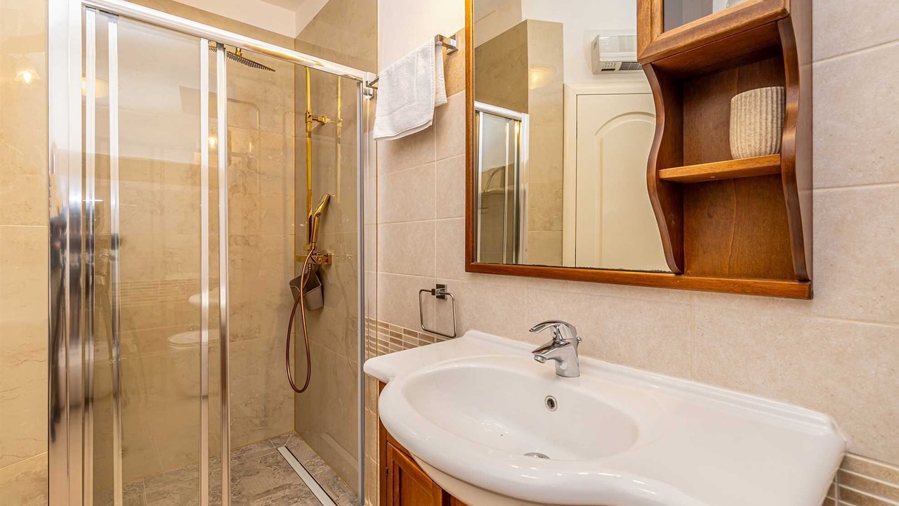 Photo of Bathroom in Linardici