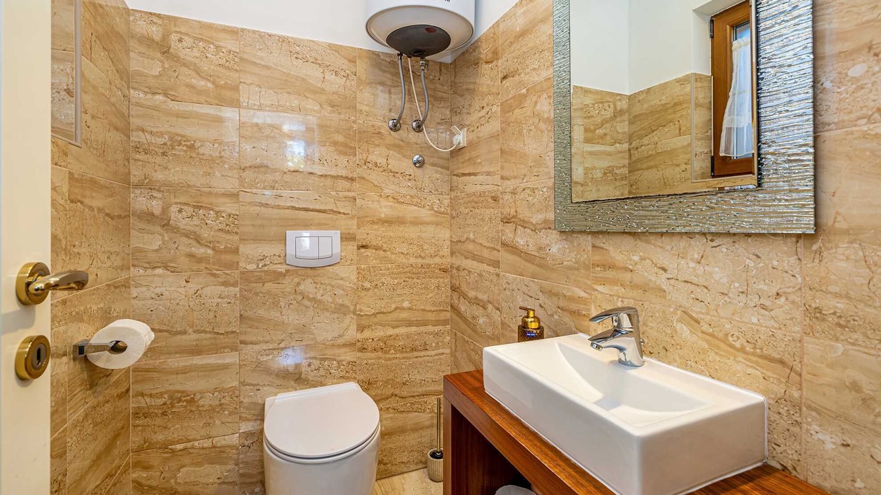Photo of Bathroom in Linardici