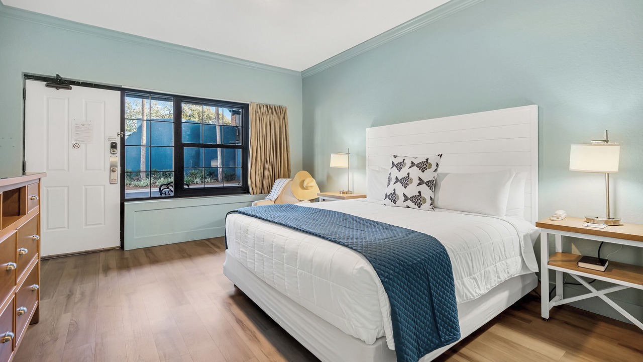 Photo of Bedroom in Crystal Beach