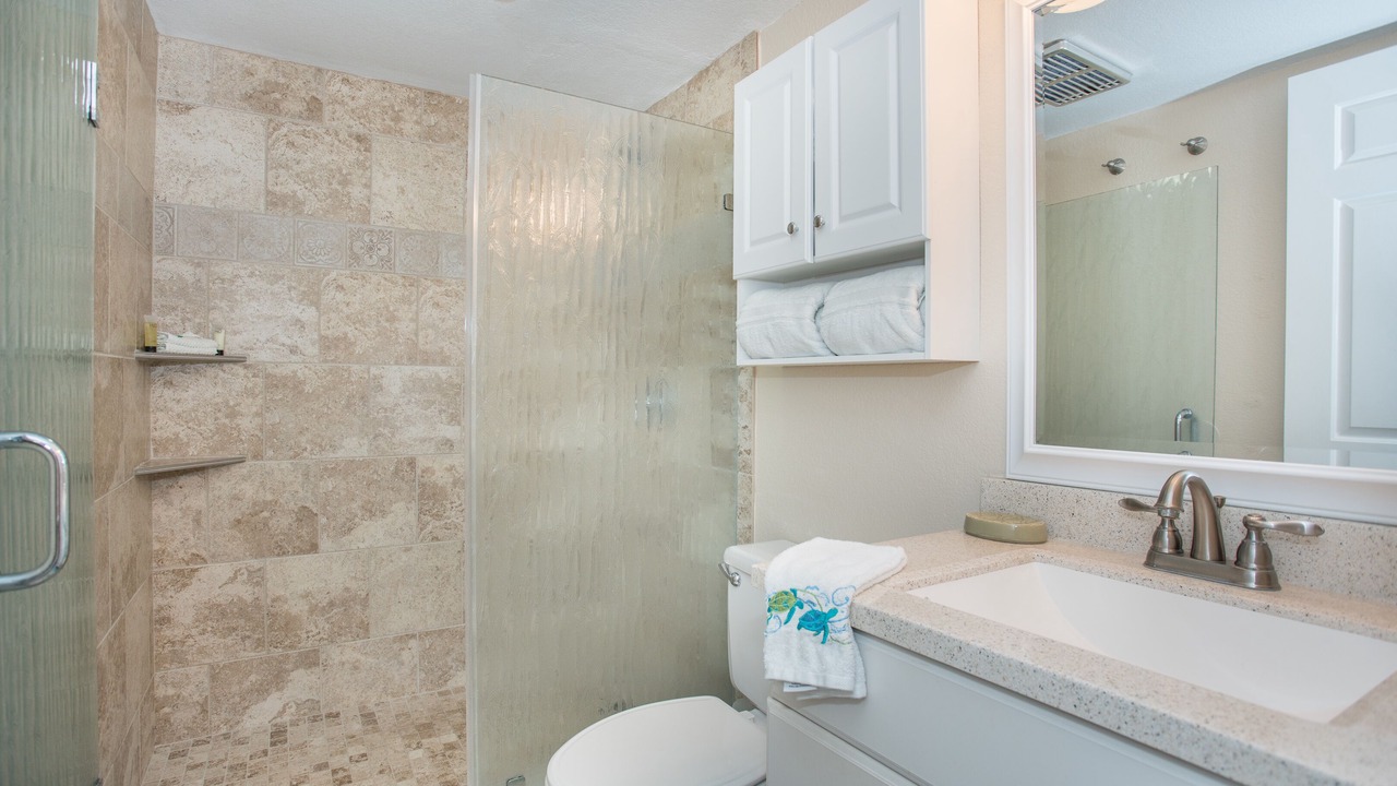 Photo of Bathroom in Historic Kailua Village