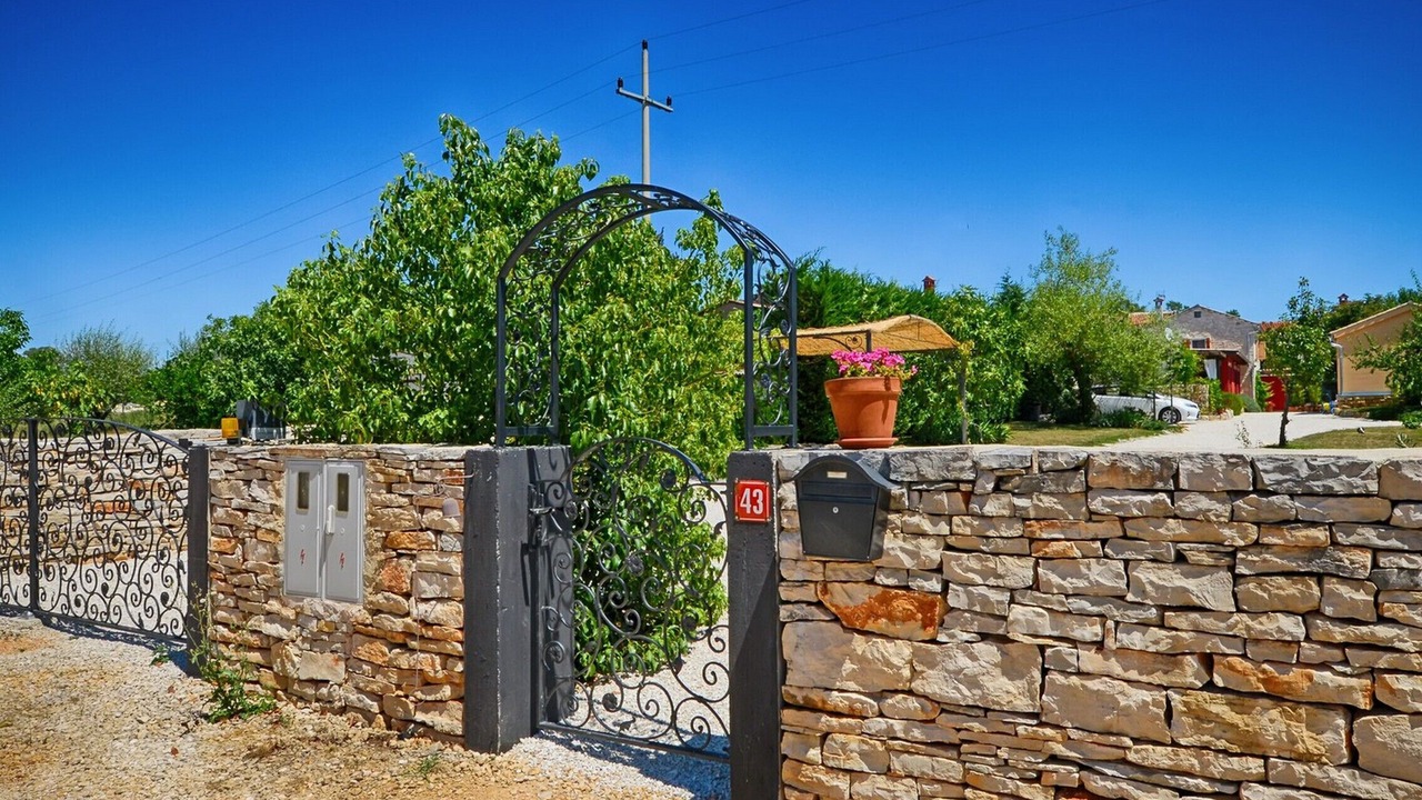 Photo of Outdoor in Mofardini